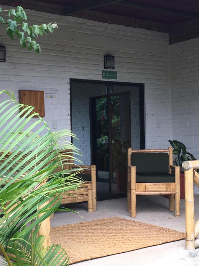 Hotel Casita Madame à Puerto López Extérieur photo