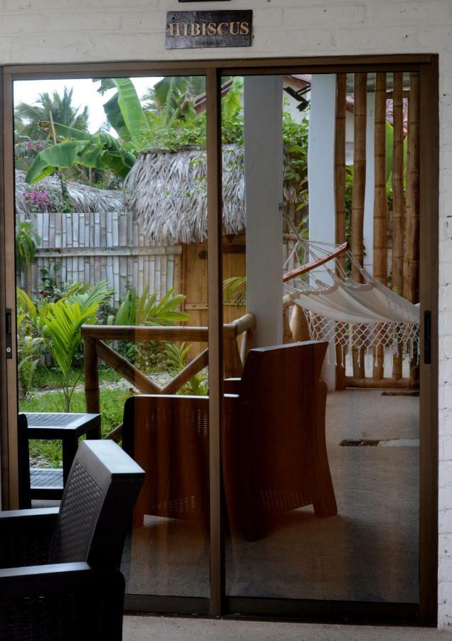 Hotel Casita Madame à Puerto López Extérieur photo